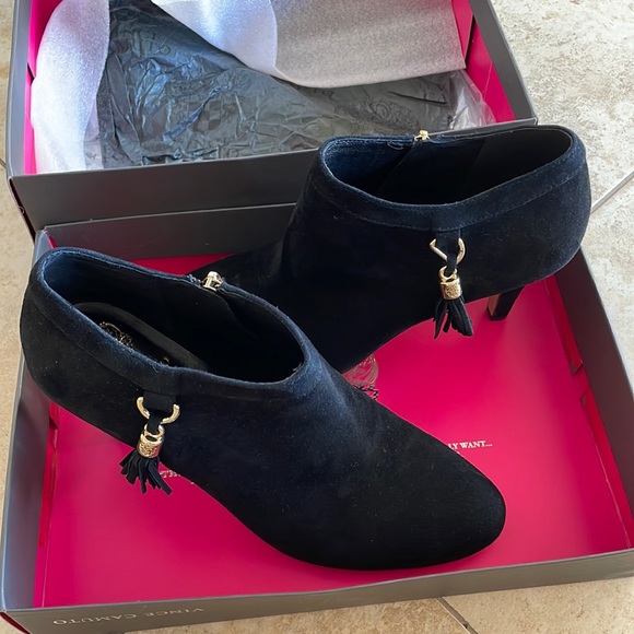 Vince Camuto Black Booties - Picture 1 of 8